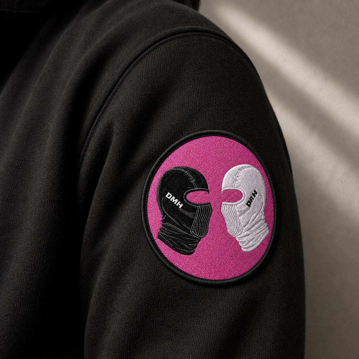 Patch Maskenmotiv aufgenäht